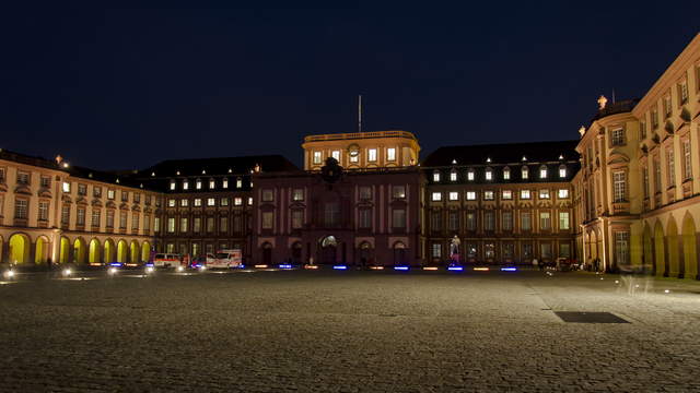 Mannheim Hyperlapse 4K - Mannheim Palace sidewise from Dusk to Night